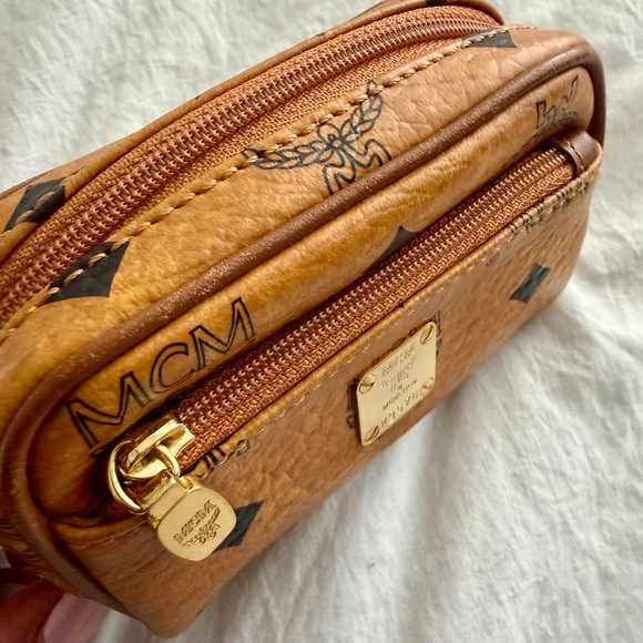 👑✅PRICE FIRM✅AUTHENTIC RARE MCM Visetos Wallet Key Pouch - Picture 3 of 17